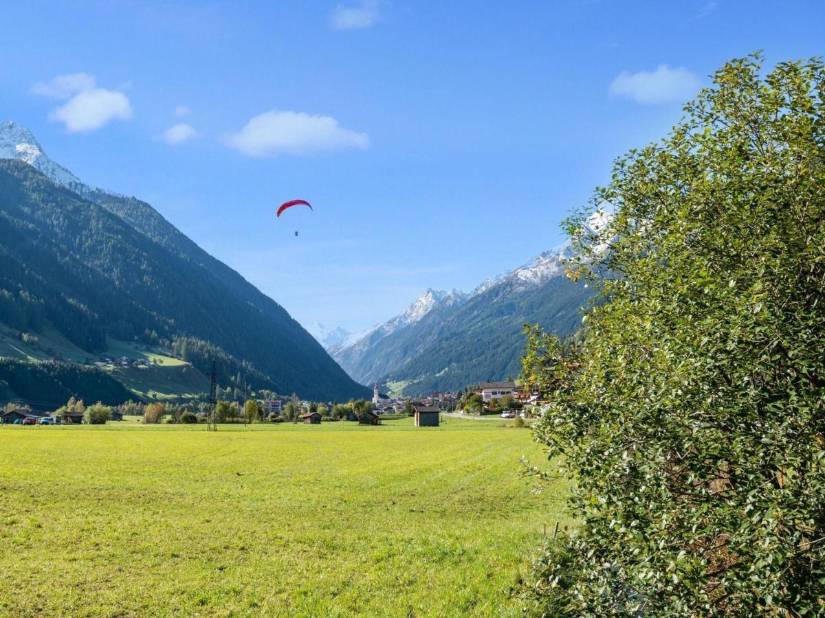 Group In Stubaital With Storage