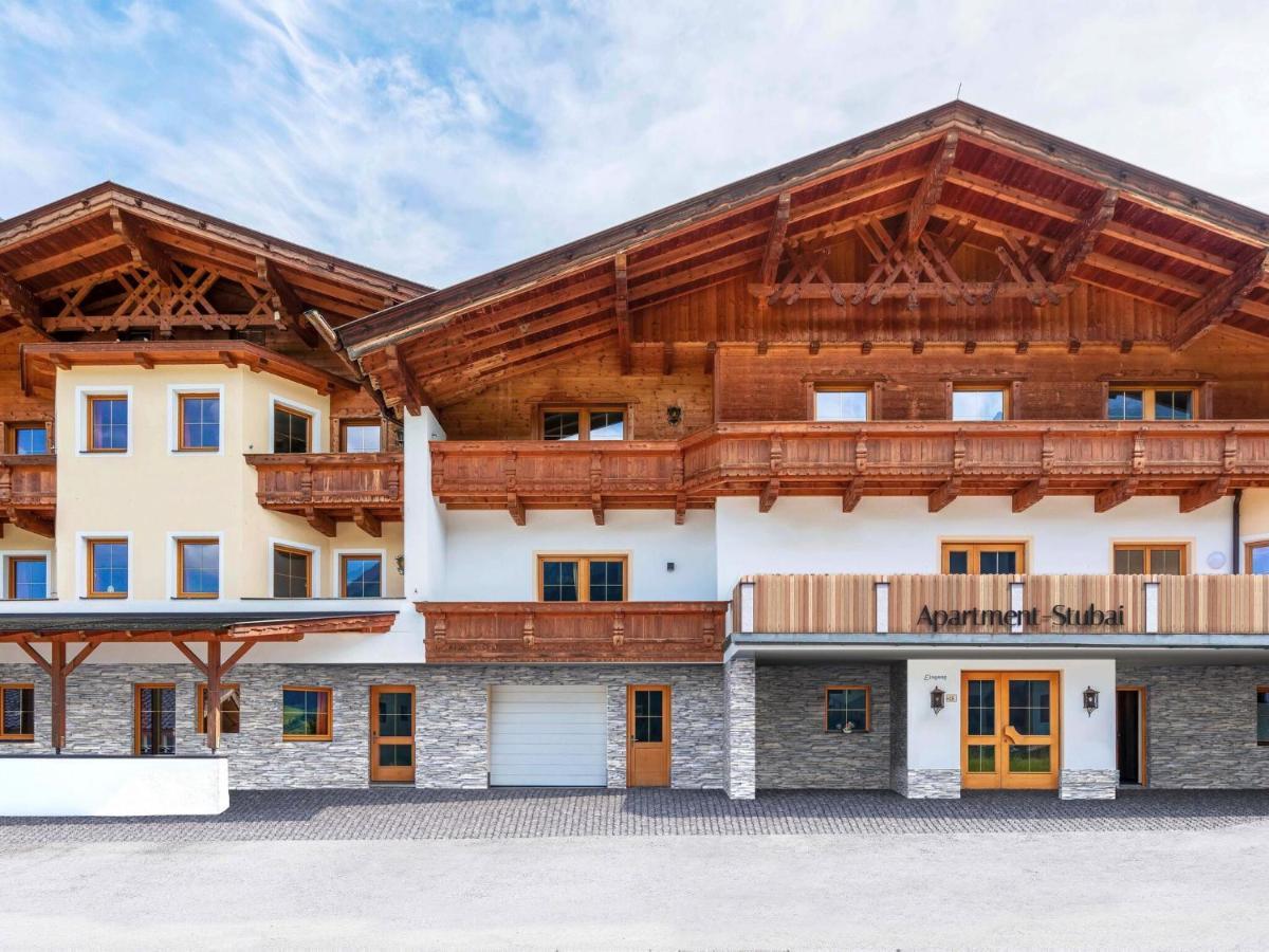 Group In Stubaital With Storage *